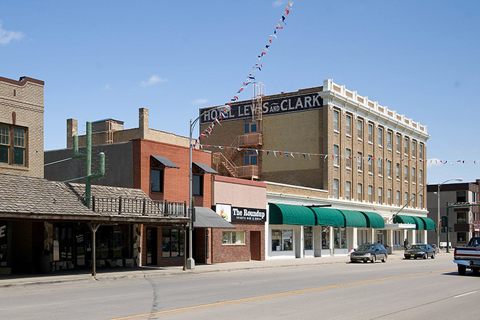 West Main Street in Mandan, North Dakota, part of the Mandan Commercial Historic District.  West Main Street in Mandan, North Dakota, part of the Mandan Commercial Historic District.