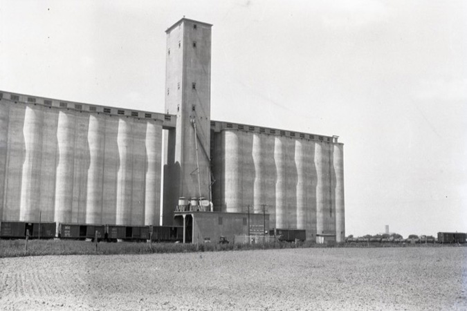 Grain elevator, Enid, OK in 1924, Courtesy of Oklahoma Historical Society Grain elevator, Enid, OK in 1924, Courtesy of Oklahoma Historical Society