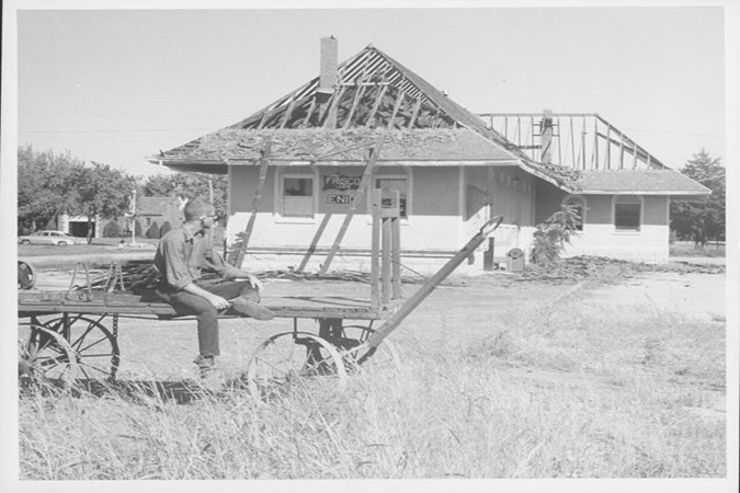 Construction of the Frisco Train Depot, Courtesy of Oklahoma Historical Society Construction of the Frisco Train Depot, Courtesy of Oklahoma Historical Society