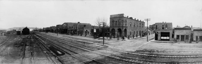 Atchison, Topeka, Santa Fe (ATSF) rail yard and Gallup city buildings in 1908. Atchison, Topeka, Santa Fe (ATSF) rail yard and Gallup city buildings in 1908.