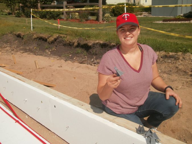 Butenas putting stands on rebar.  Butenas putting stands on rebar.