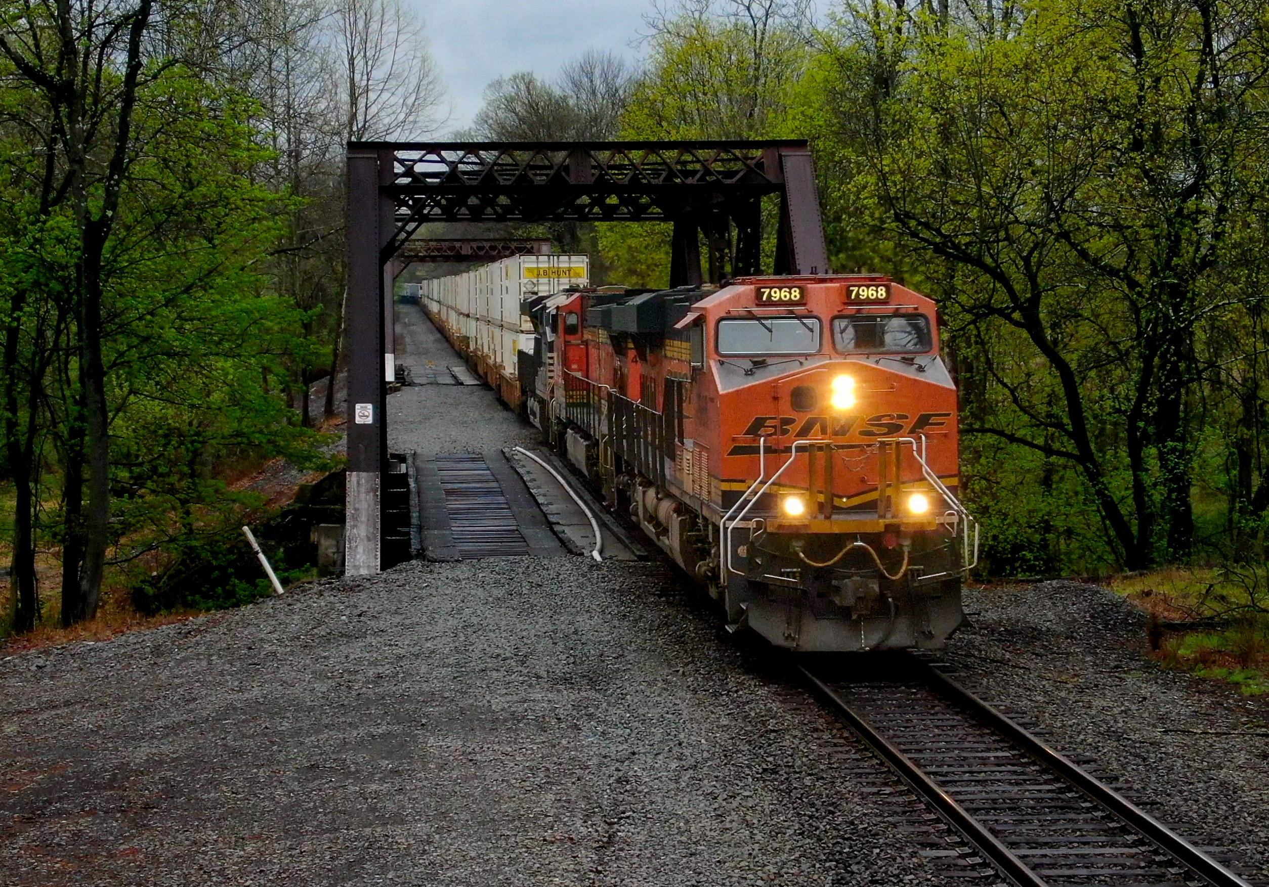 Brian Exley caught this intermodal train at Annandale, New Jersey, with a BNSF locomotive in the lead.  Brian Exley caught this intermodal train at Annandale, New Jersey, with a BNSF locomotive in the lead.