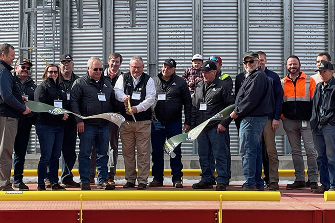 Pictured at the March 12 ribbon cutting are ALCIVIA and BNSF reps. Pictured at the March 12 ribbon cutting are ALCIVIA and BNSF reps.